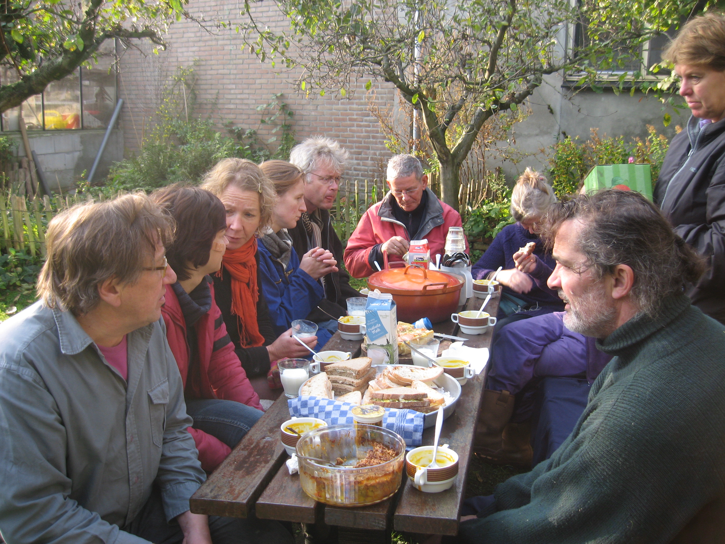 Een pauze bij de picknicktafel